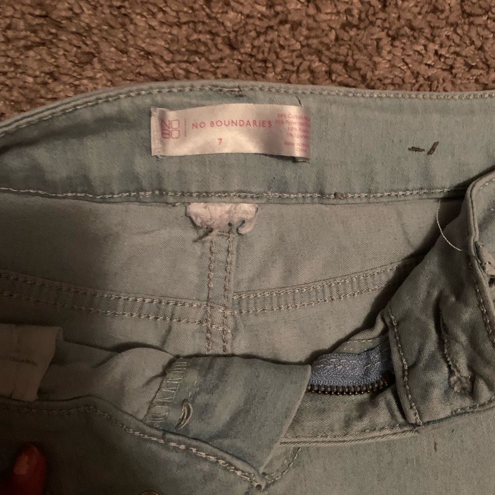 Shorts - Picture 3 of 3